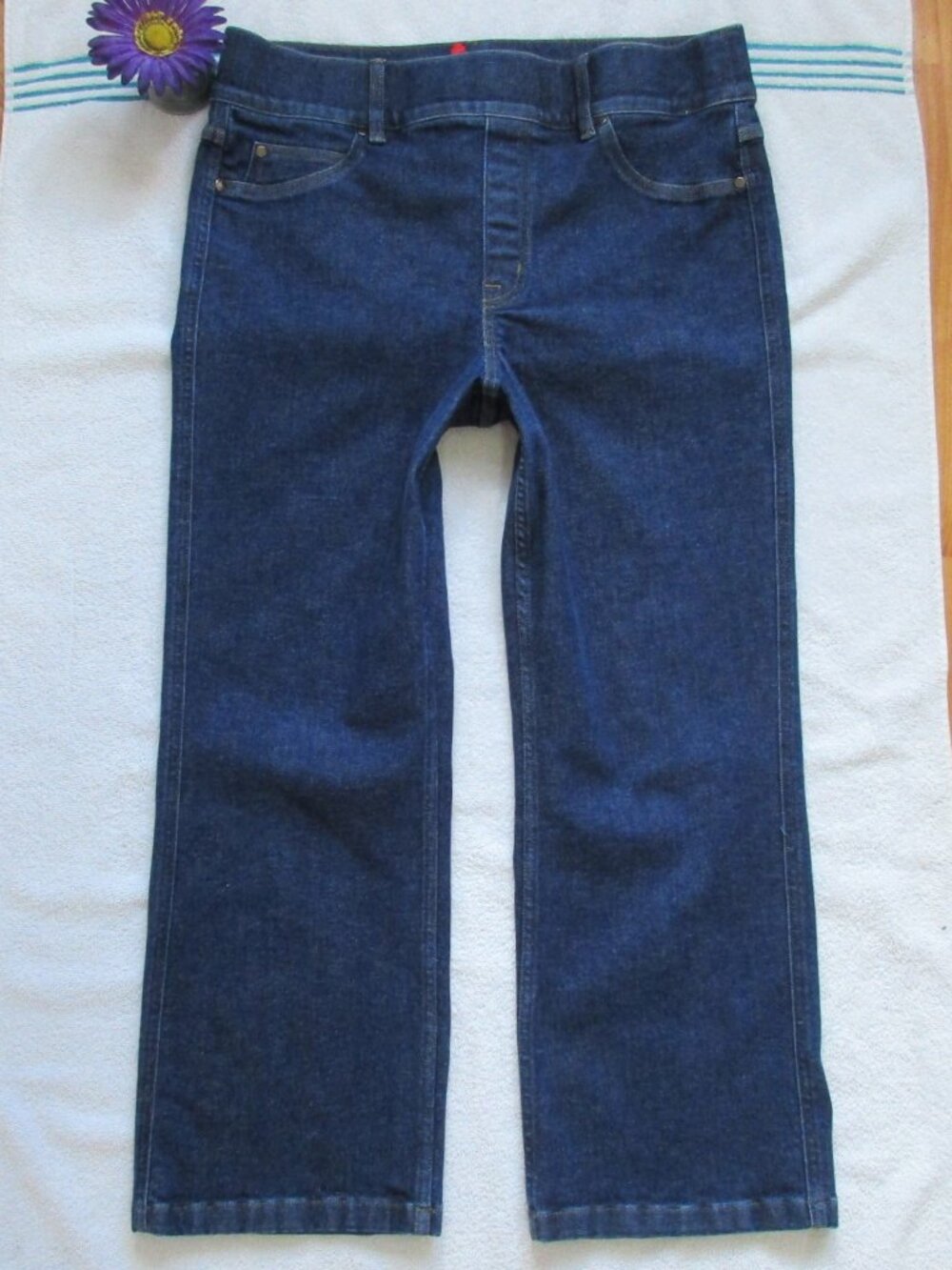 SPANX Jeans Size 1X Pull-On Flare Crop Denim